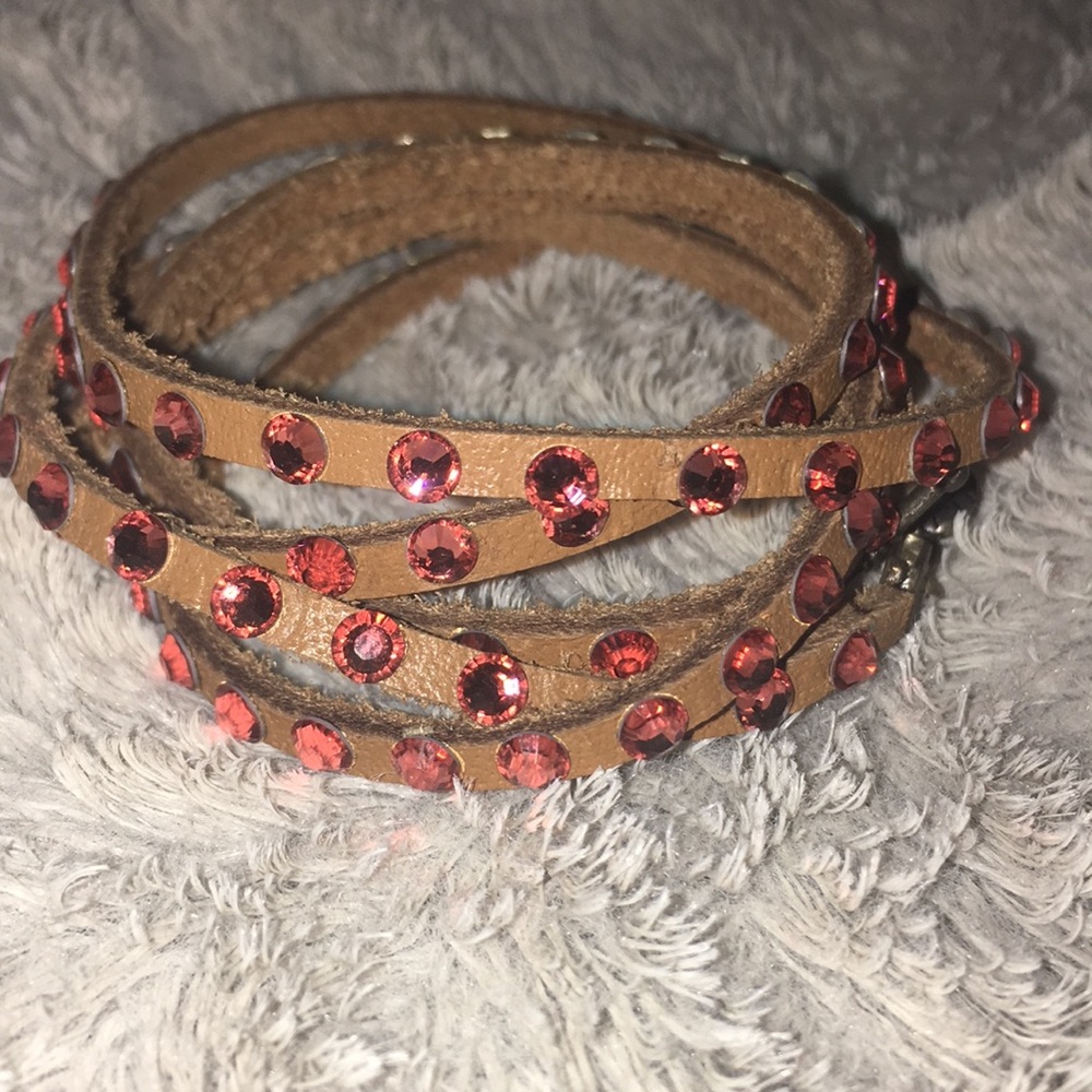 Tan leather bracelet with Swarovski crystals